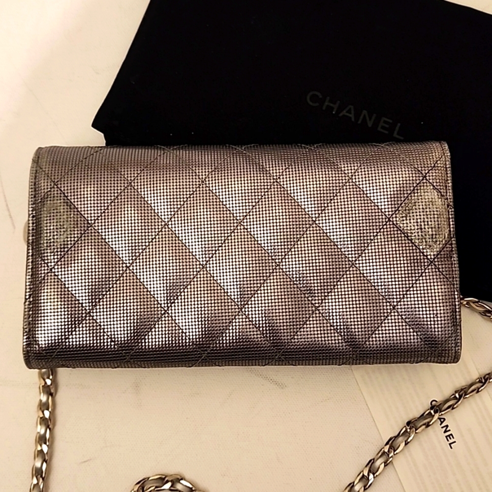 Chanel Matelasse Quilted CC Silver T Flap Wallet Leather Mesh + Entrupy COA - Picture 11 of 16